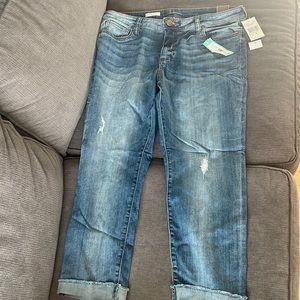 ELLEN DISTRESSED FRAYED HEM CAPRI STRAIGHT LEG JEANFROM STITCH FIX BRAND IS KUT